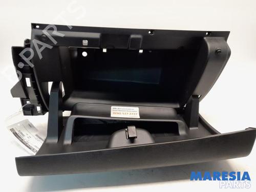 Glove box RENAULT TRAFIC III Van (FG_) 1.6 dCi 95 (FGMJ, FGMR) | BP31527881C95 