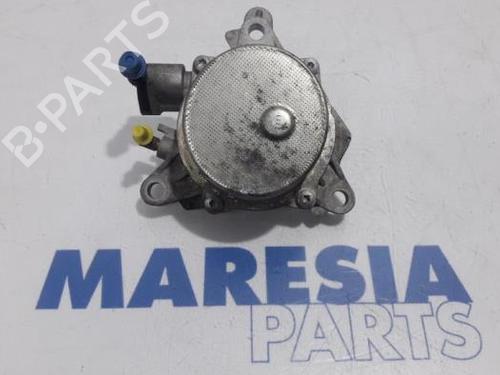 Used Vacuum pump FIAT 500 (312_) 0.9 (312AXG1A, 312.AXG11) (86 hp) 31508648