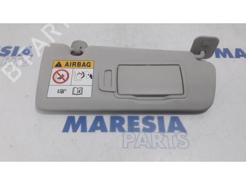 right-sun-visor-renault-megane-iv-hatchback-b9amn_-2015-31535109 main image