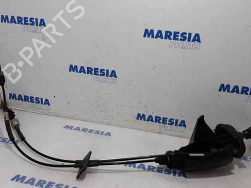 Used Gear lever OPEL VIVARO B Van (X82) 1.6 CDTI (05) (120 hp) 31531838