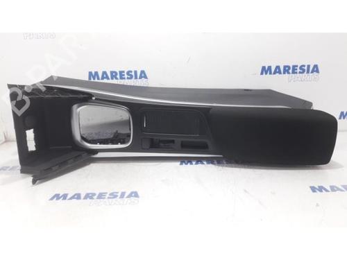 Mittelkonsole RENAULT MEGANE IV Hatchback (B9A/M/N_) 1.2 TCe 130 (B9MR) | BP31469652I22 