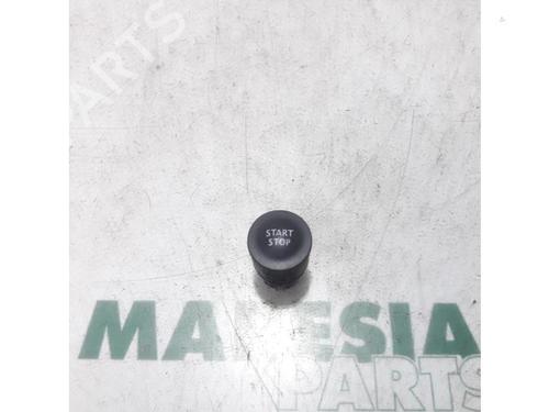 Used Switch RENAULT SCÉNIC IV (J9_) 1.2 TCe 115 (115 hp) 31529255