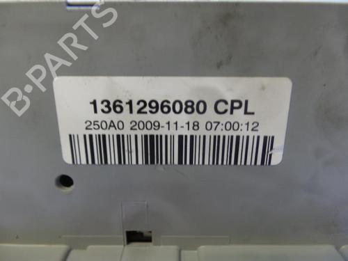 Fuse box CITROËN JUMPER II Van 2.2 HDi 120 | BP31411332E1