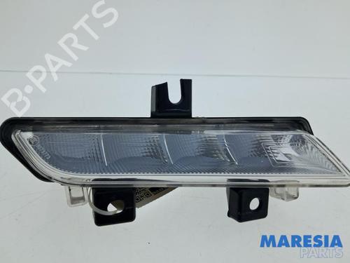 Used Right daytime light Right daytime light 36881996 36881996