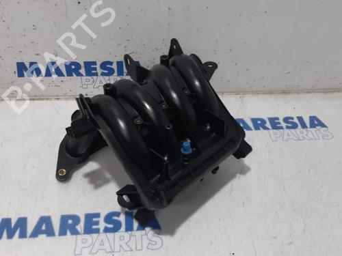 Used Injection rail PEUGEOT 206 Hatchback (2A/C) 1.1 i (60 hp) 31455360