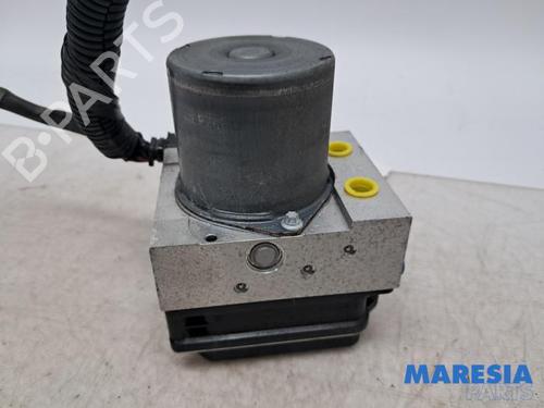 Used ABS pump ABS pump RENAULT KANGOO / GRAND KANGOO II (KW0/1_) 1.6 16V (KW03, KW09, KW0D, KW0U, KW0W, KW13) (106 hp) 39585881 39585881