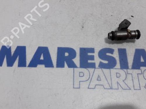 Used Injector RENAULT MEGANE I (BA0/1_) 1.4 16V (BA0D, BA1H, BA0W, BA10) (95 hp) 31502575