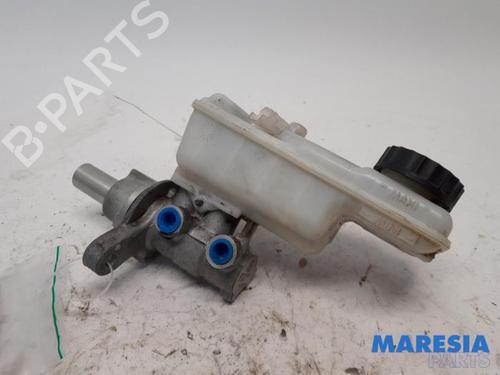 Used Brake master cylinder RENAULT KANGOO Express (FW0/1_) 1.5 dCi 75 (FW07, FW10, FW04) (75 hp) 31442572