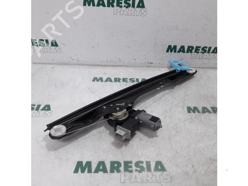 rudehejsemekanisme-hjre-foran-fiat-doblo-cargo-263_-2010-31533923 main image