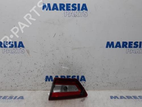 right-taillight-renault-clio-iv-bh_-2012-2013-2014-2015-2016-2017-2018-2019-2020-2021-31416343 main image