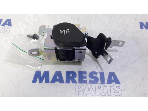 Used Rear center seatbelt CITROËN C3 Picasso (SH_) 1.2 THP 110 (SHHNZ6) (110 hp) 31513461