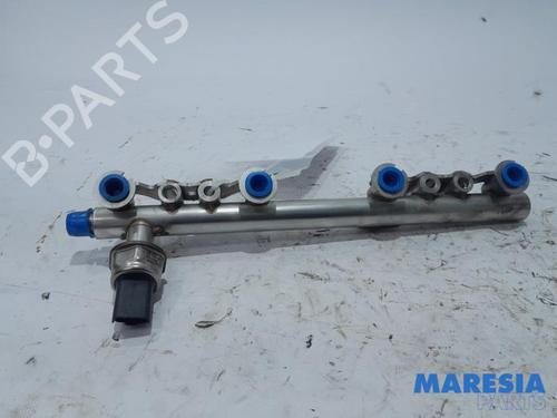 Used Injection rail RENAULT MEGANE III Grandtour (KZ0/1) 1.2 TCe (KZ2B, KZ11) (116 hp) 31394693