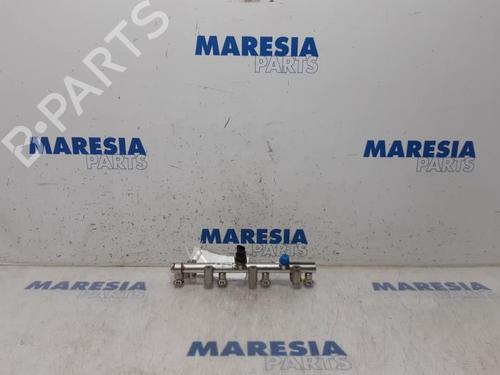 Used Injection rail RENAULT MEGANE IV Grandtour (K9A/M/N_) 1.3 TCe 115 (K9N9) (116 hp) 31402542