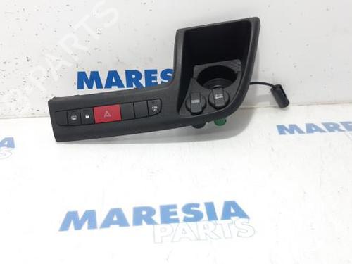 Warning PEUGEOT BOXER Van 2.0 BlueHDi 130 (130 hp) 31518440