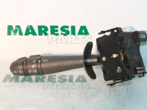 steering-column-stalk-renault-laguna-ii-bg01_-2001-2002-2003-2004-2005-2006-2007-31385278 main image