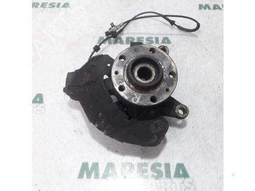 Used Right front steering knuckle Right front steering knuckle PEUGEOT EXPERT Van (VF3A_, VF3U_, VF3X_) 2.0 HDi 140 (136 hp) 31426415 31426415