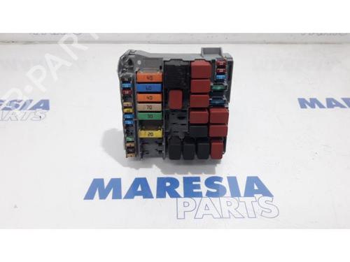Used Fuse box FIAT 500 (312_) 0.9 (312AXG1A, 312.AXG11) (86 hp) 31487362