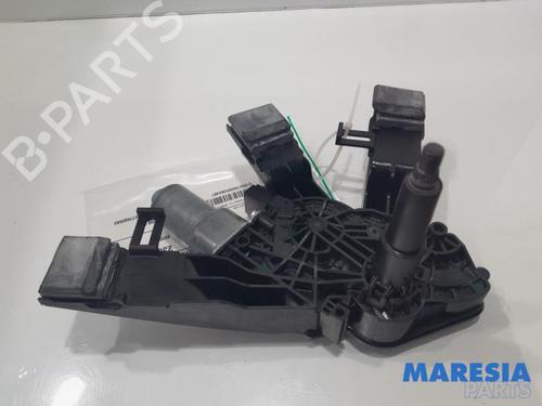 Used Rear wiper motor Rear wiper motor PEUGEOT 308 SW II (LC_, LJ_, LR_, LX_, L4_) 1.6 BlueHDi 120 (120 hp) 31422565 31422565