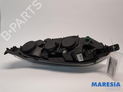 Right headlight PEUGEOT BOXER Bus 2.0 BlueHDi 130 | BP31470798C29