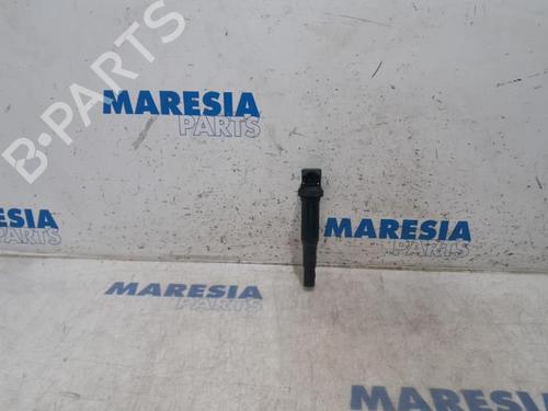 Used Ignition coil PEUGEOT 5008 (0U_, 0E_) 1.6 16V (120 hp) 31483381