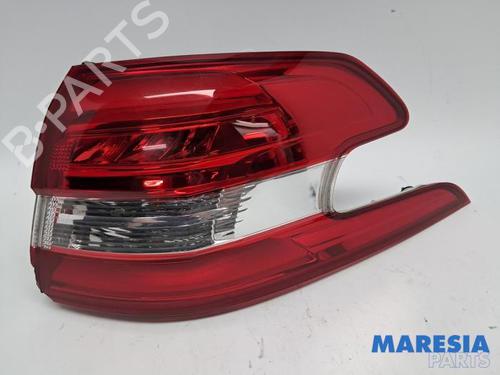 Used Right taillight Right taillight PEUGEOT 308 SW II (LC_, LJ_, LR_, LX_, L4_) 1.6 BlueHDi 120 (120 hp) 31458594 31458594