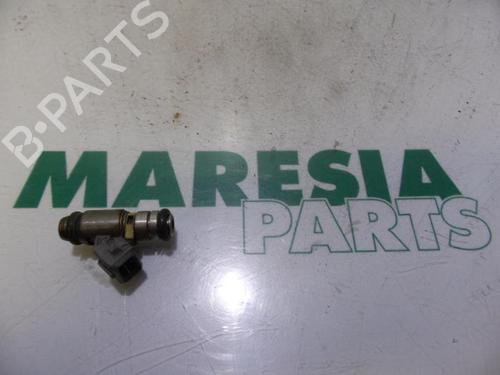 injector-renault-scenic-i-mpv-ja01_-fa0_-1999-2000-2001-2002-2003-2004-2005-2006-2007-2008-2009-2010-31488252 main image