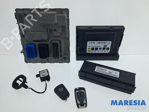 Used Engine control unit (ECU) Engine control unit (ECU) OPEL ADAM (M13) 1.0 (90 hp) 33432835 33432835