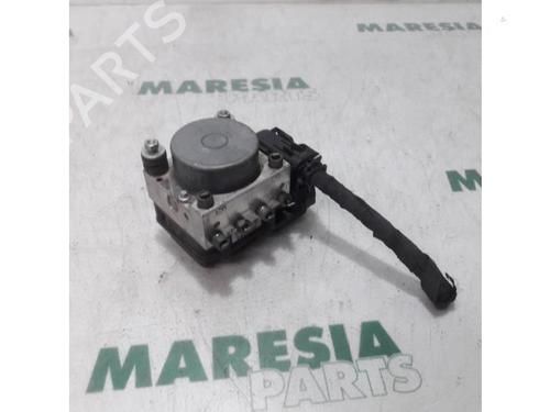 Used ABS pump FIAT GRANDE PUNTO (199_) 1.3 D Multijet (84 hp) 31473287