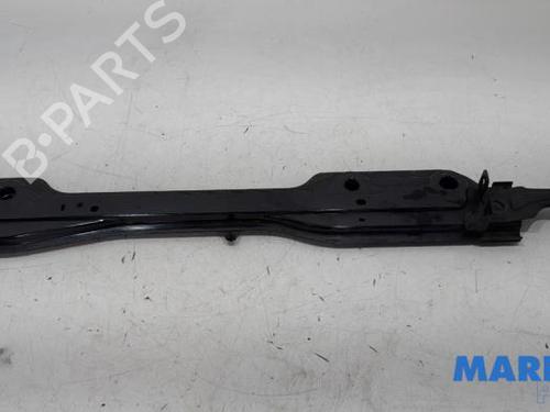 Travesaño RENAULT MEGANE IV Hatchback (B9A/M/N_) 1.2 TCe 130 (B9MR) (130 hp) 31816745