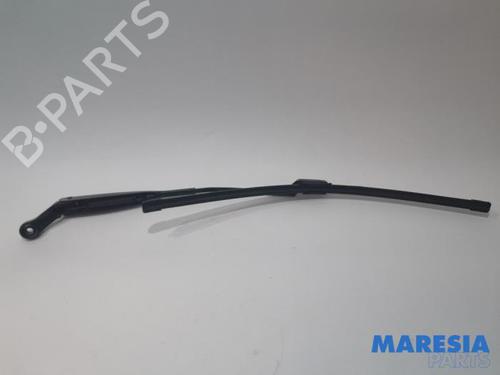 front-windshield-wiper-arm-fiat-500-312_-2007-31445768 main image