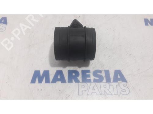 Used Mass air flow sensor ALFA ROMEO 159 (939_) 2.2 JTS (939AXB1B, 939AXB11) (185 hp) 31466904