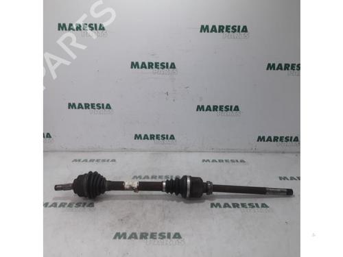 Used Right front driveshaft PEUGEOT PARTNER Tepee 1.6 VTi (109 hp) 31470452