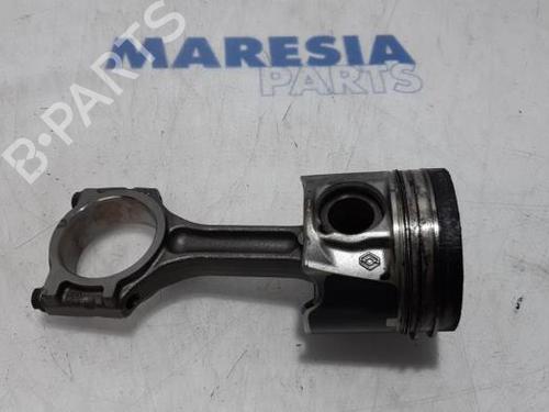 andre-renault-trafic-iii-van-fg_-2014-31383914 main image