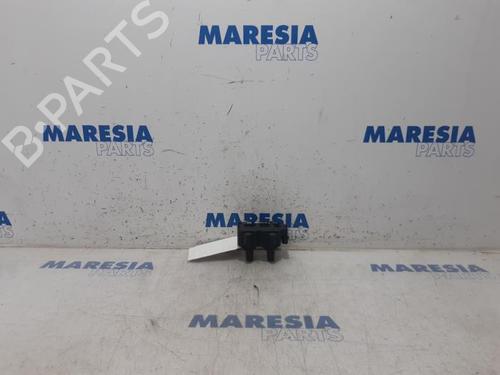 Used Ignition coil RENAULT TWINGO II (CN0_) 1.2 (CN0D) (58 hp) 31508918