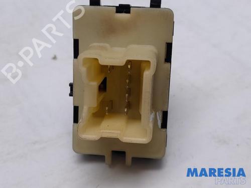Right front window switch RENAULT CLIO IV Grandtour (KH_) 1.5 dCi 90 (KHN3, KHN4) | BP31417119I26