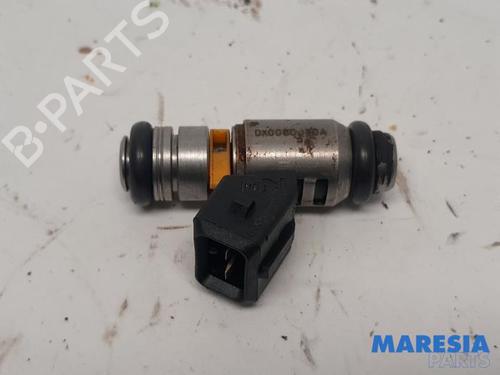 Used Injector FIAT 500 (312_) 1.2 (312AXA1A) (69 hp) 31499189