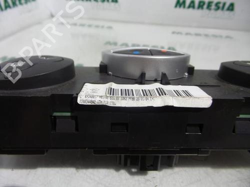 Climate control RENAULT SCÉNIC II (JM0/1_) 2.0 (JM05, JM0U, JM1N, JM1U, JM2V) | BP31407065I5 - Image 3