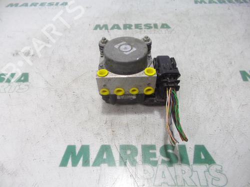 Used ABS pump FIAT 500 (312_) 1.2 (312AXA1A) (69 hp) 31408136