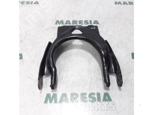 Used Left front suspension arm CITROËN C6 (TD_) 2.7 HDi (204 hp) 31519796