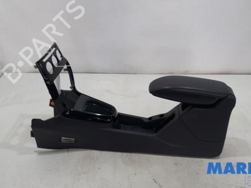 Armlæn CITROËN C3 II (SC_) 1.2 VTi 82 (82 hp) 31468597