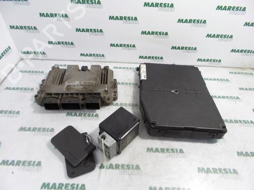 Used Engine control unit (ECU) RENAULT SCÉNIC II (JM0/1_) 1.9 dCi (JM0G, JM12, JM1G, JM2C) (120 hp) 31456387