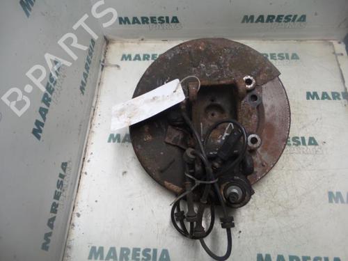 left-rear-steering-knuckle-alfa-romeo-147-937_-2000-2001-2002-2003-2004-2005-2006-2007-2008-2009-2010-31383043 main image