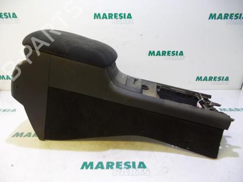 Armlæn CITROËN C6 (TD_) 2.7 HDi (204 hp) 31468544