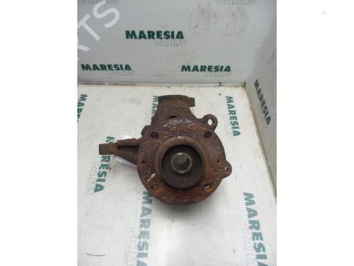 Used Right front steering knuckle PEUGEOT 206 Hatchback (2A/C) 1.1 i (60 hp) 31494039