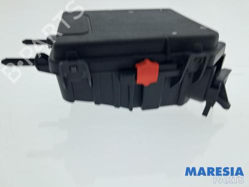 Used Fuse box RENAULT SCÉNIC III (JZ0/1_) 1.5 dCi (110 hp) 32394901