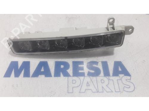 Feu diurne droit PEUGEOT 308 SW II (LC_, LJ_, LR_, LX_, L4_) 1.6 BlueHDi 120 (120 hp) 31478455