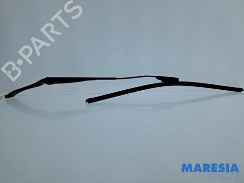 Vindspejlsviskerarm RENAULT CAPTUR I (J5_, H5_) 1.2 TCe 120 (120 hp) 33054884