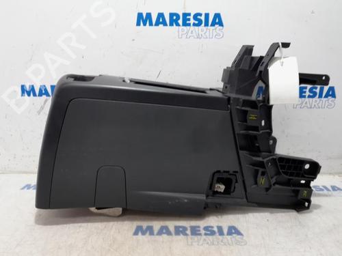 Middle console PEUGEOT 5008 (0U_, 0E_) 1.6 HDi | BP31523345I22 - Image 5