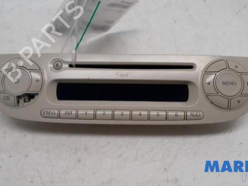 Used Radio FIAT 500 (312_) 1.2 (312AXA1A) (69 hp) 31406015