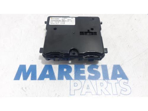 Módulo eletrónico RENAULT MEGANE IV Grandtour (K9A/M/N_) 1.3 TCe 115 (K9N9) (116 hp) 31456252